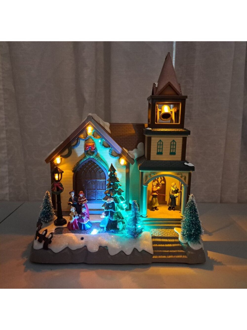 Eluceo In Motion Animated Christmas Decoration VIDEO! Lighted Musical Village